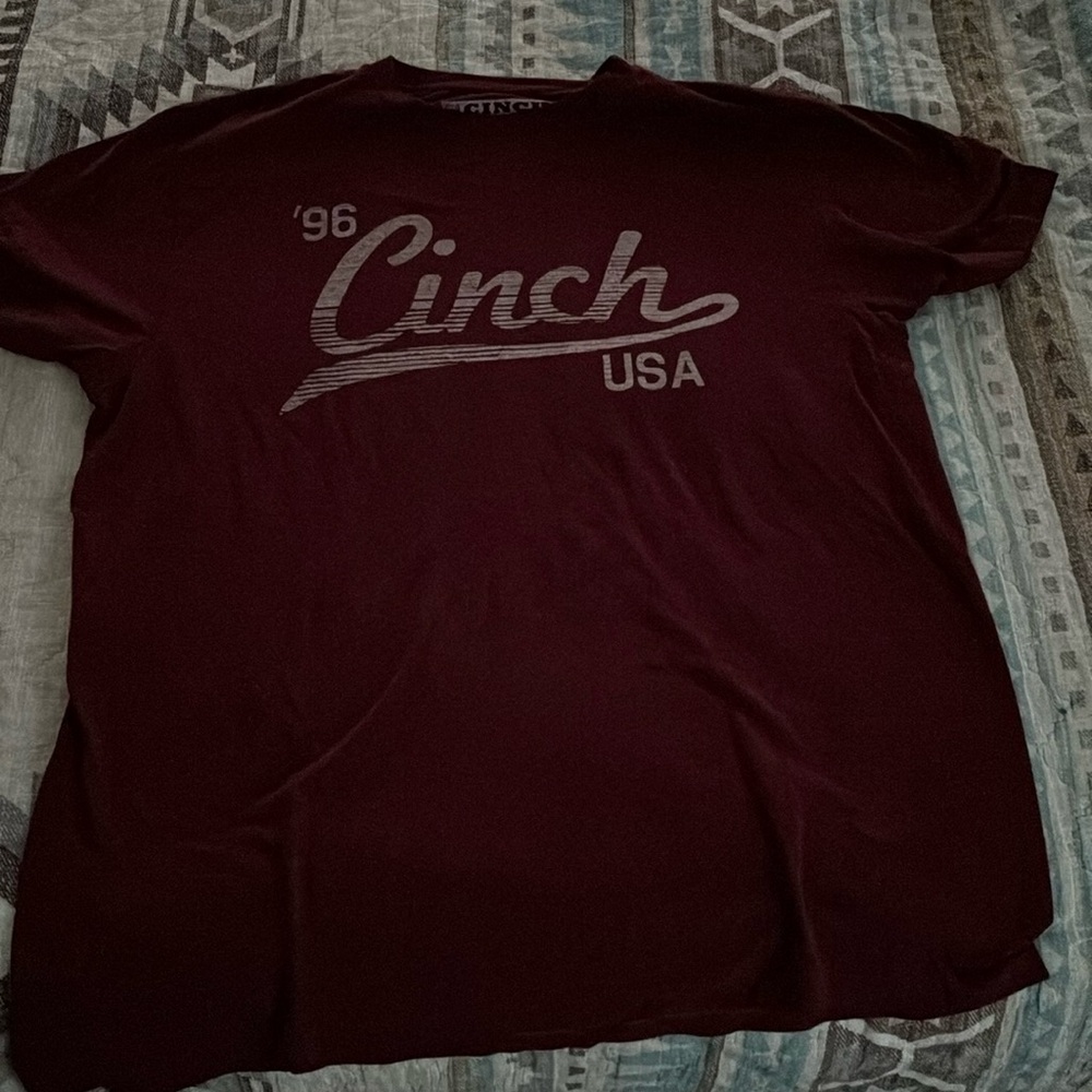 Men’s large cinch t shirt